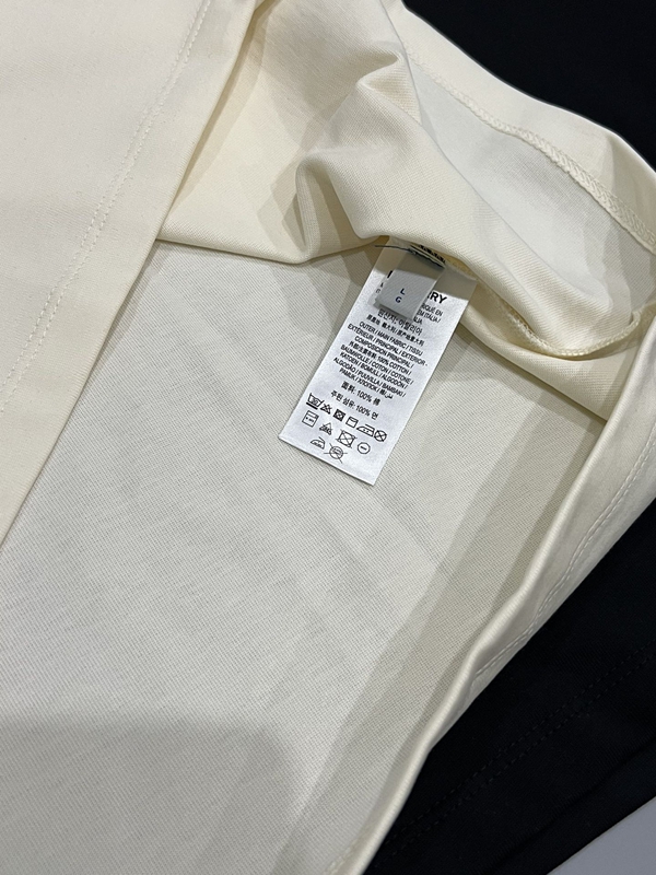 ブランドTシャツ角部分ディテール